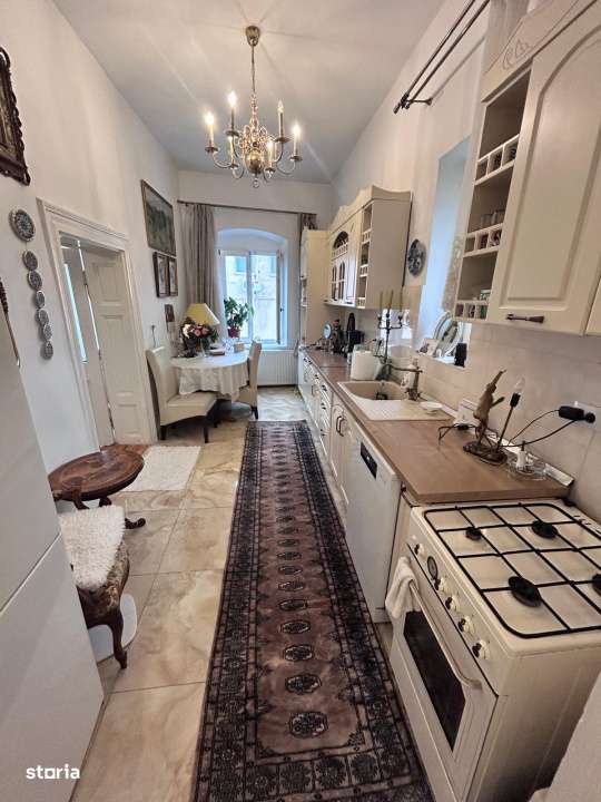 Vanzare - casa demisol+parter, atat ca spatiu comercial cat si ca locu - Imagine principală: 4/16