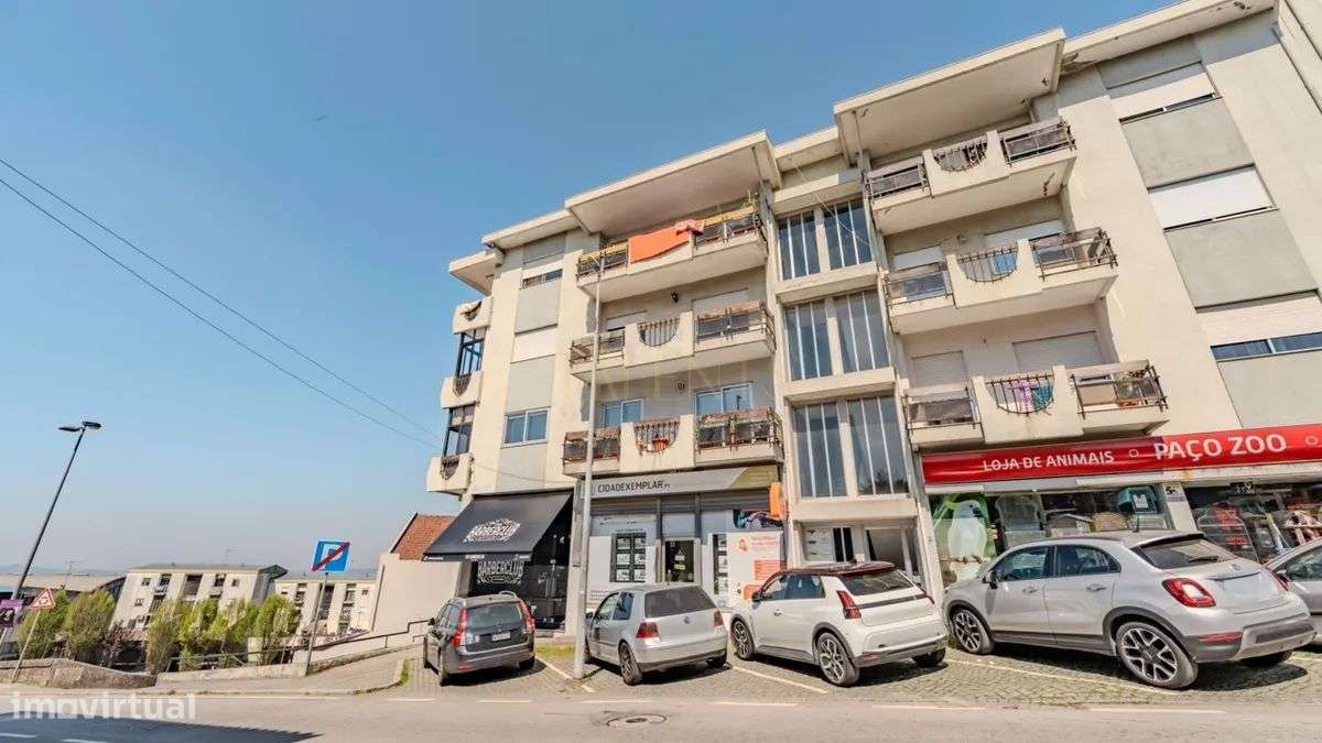 Apartamento T3 em Penafiel (2 Frações: T2+T1)-25