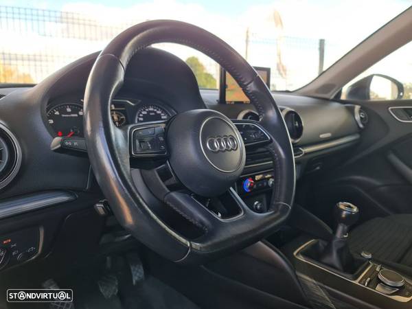 Audi A3 Sportback 30 TFSI Sport - 17