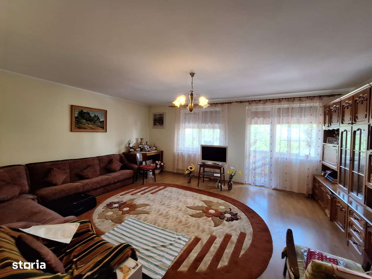 Ultracentral, vila caramida 2004-0