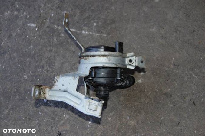 MERCEDES W177 W247 W118 DODATKOWA POMPA WODY A0005003600 - 1