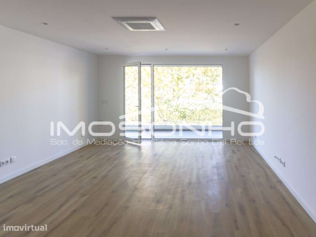 Apartamento T2, com garagem, na linda praia da Nazaré - Grande imagem: 4/19