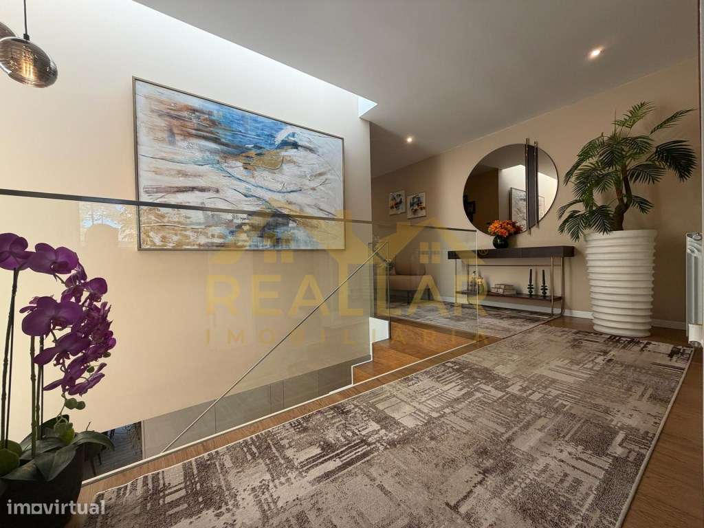 Exclusiva Moradia T4 Semi-Nova com Vista Rio - Condomínio Privado Q...-16