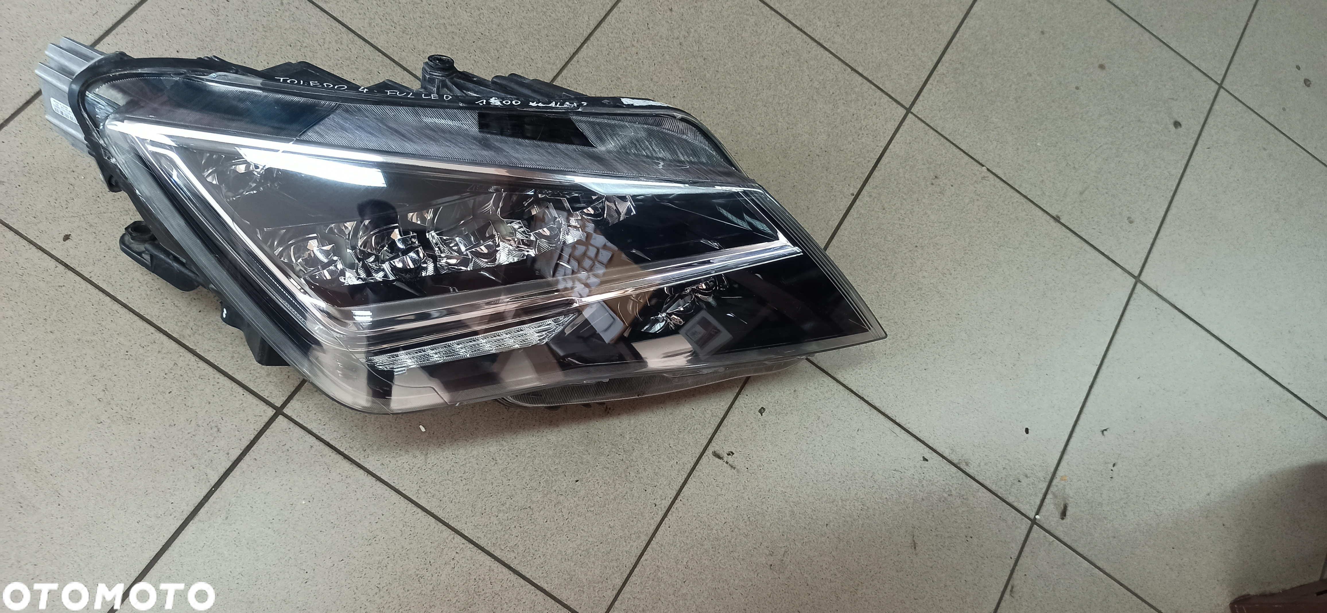 Seat toledo 4 reflektor full led kpl prawy ori.eur. 6JB941008B - 3