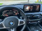 BMW Seria 5 M550i xDrive - 26