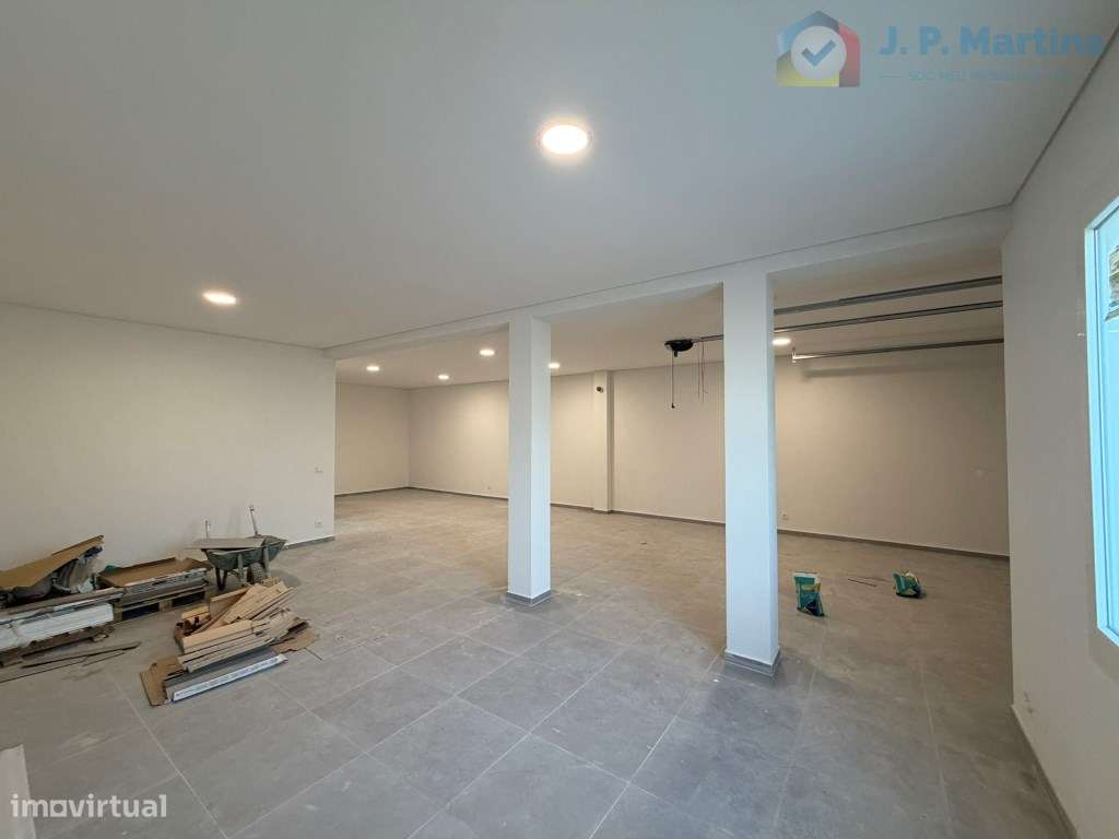 Moradia isolada, T4 com 4 suítes, piscina e garagem em Pinhal General-36