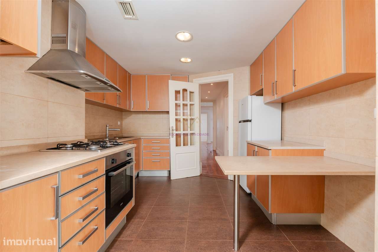 Charme na Lapa – T2+2 com Espaços Flexíveis e Vista Rio - Grande imagem: 2/32