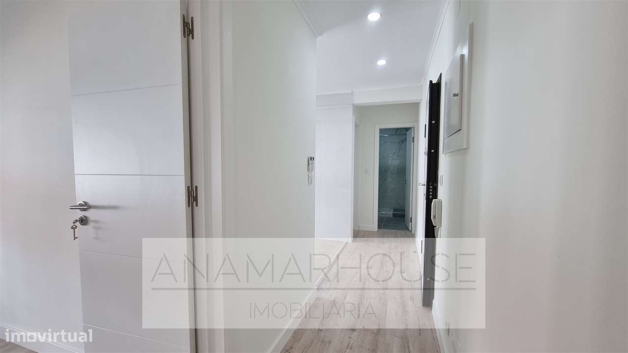 T3 Remodelado com varandas na Amadora, Mina De Água - Grande imagem: 4/16