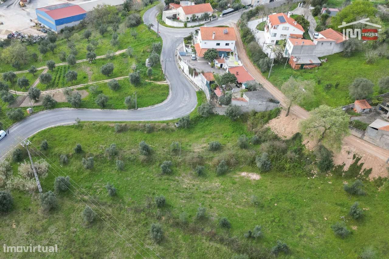 Terreno para moradia com projeto aprovado, situado em Alburitel, Ourém - Grande imagem: 2/12