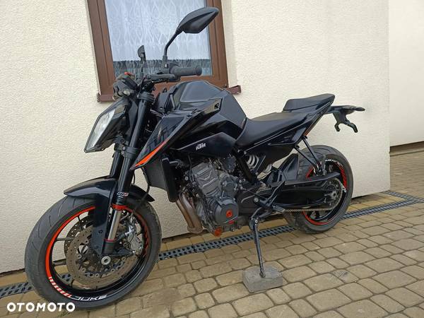 KTM Duke - 17