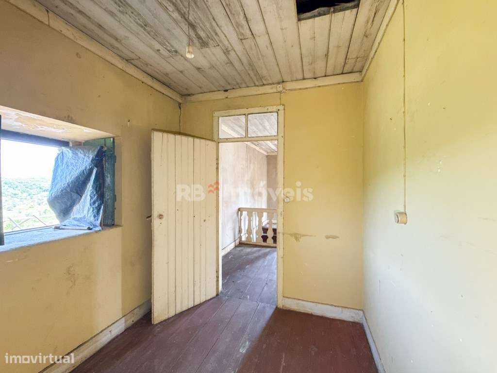 2 Moradias p/ Recuperar c/ Terreno - em Chãos, Ferreira do Zêzere-38