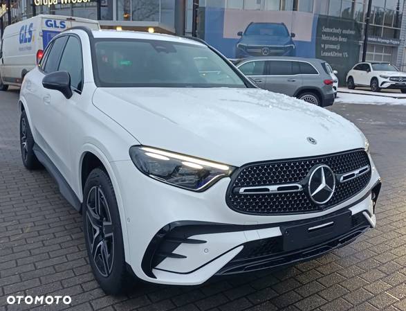 Mercedes-Benz GLC 300 de 4-Matic AMG Line - 1