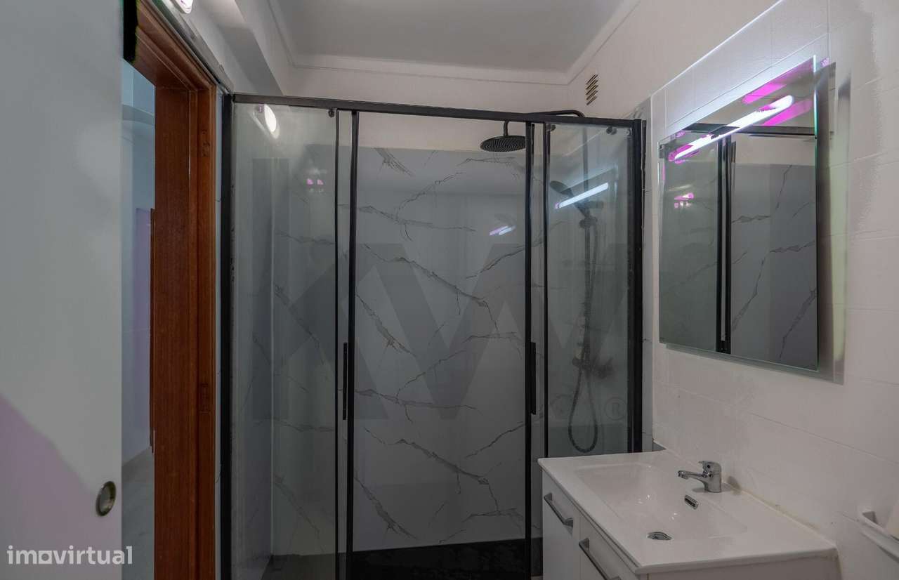 Apartamento T2 Barreiro-Setúbal-14