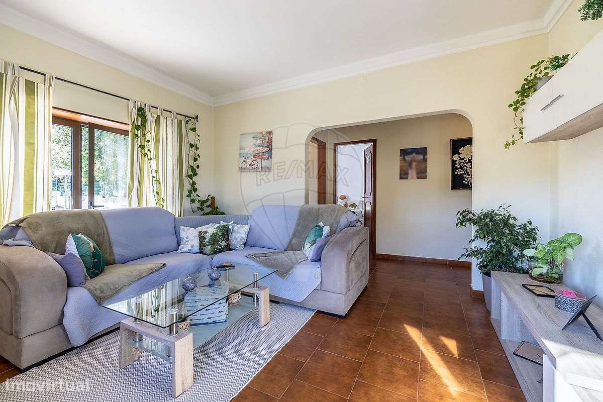 Moradia T4 para venda-5