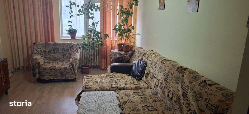 Vand apartament 2 camere decomandat — fotografia 1