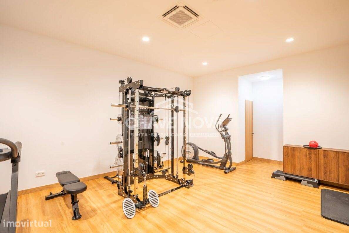 Apartamento T1 mobilado no coração do Porto – Camões 800-12