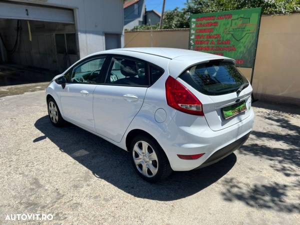 Ford Fiesta 1.25i - 11