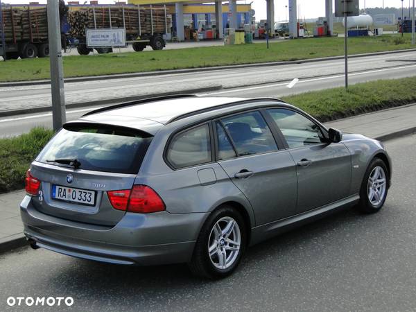 BMW Seria 3 318i Touring Edition Sport - 4