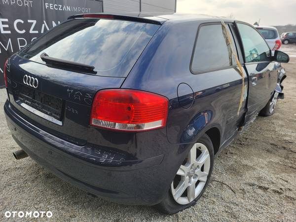 Audi A3 1.6 Ambiente - 9