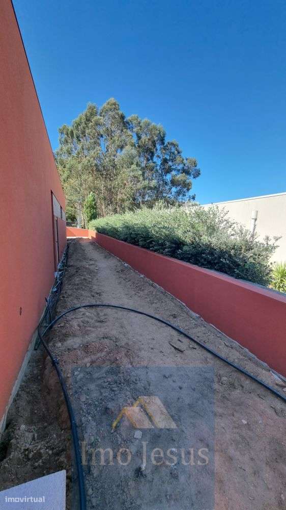 Moradia Terrea T3+1 em Vila Nova de Gaia-11