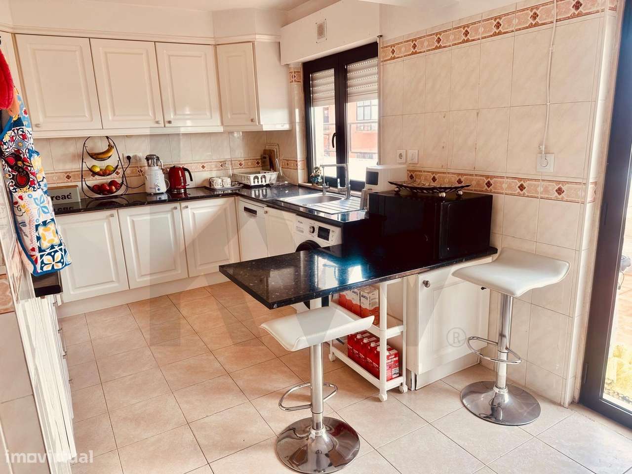 T4 no Último Piso com Terraço de 100m2 e Vista Panorâmica Deslumbrante-31