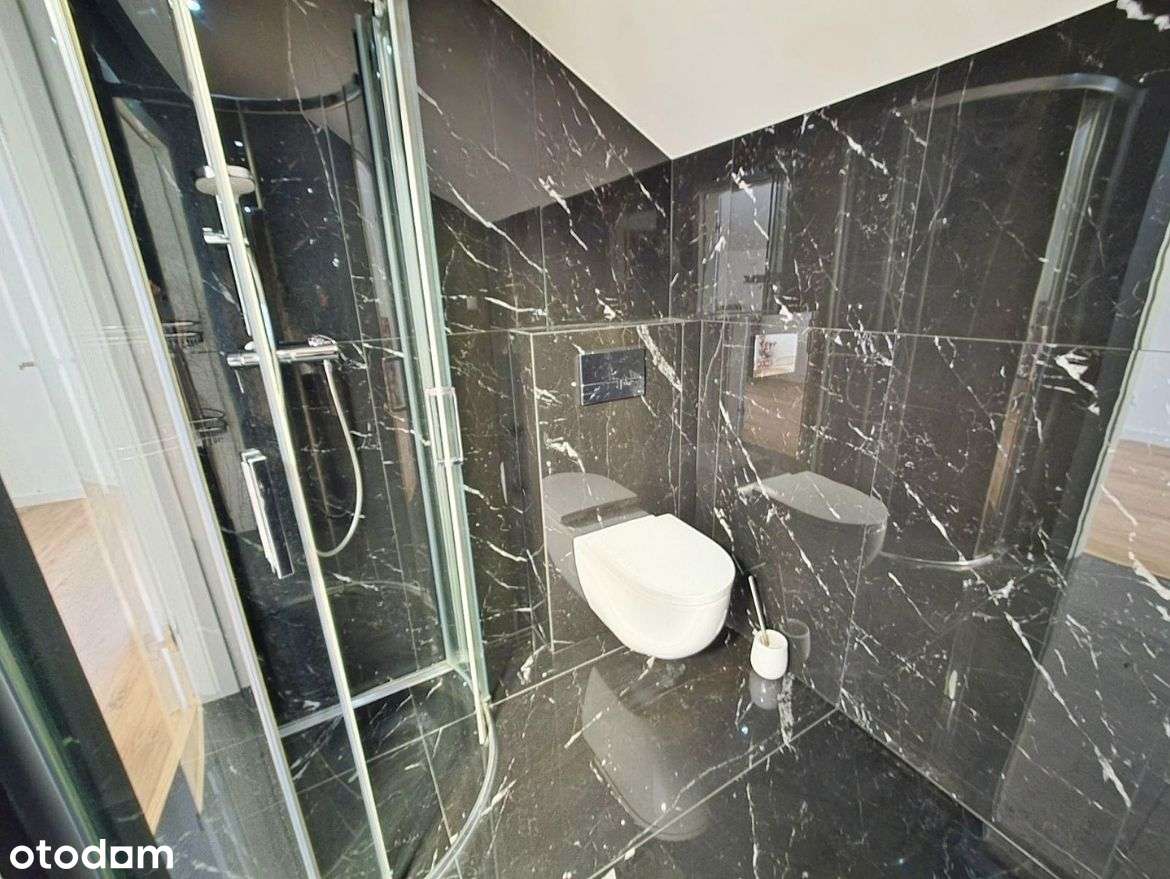 Nowoczesny, parterowy z poddaszem użytkowym, garaż dwustanowiskowy.-9