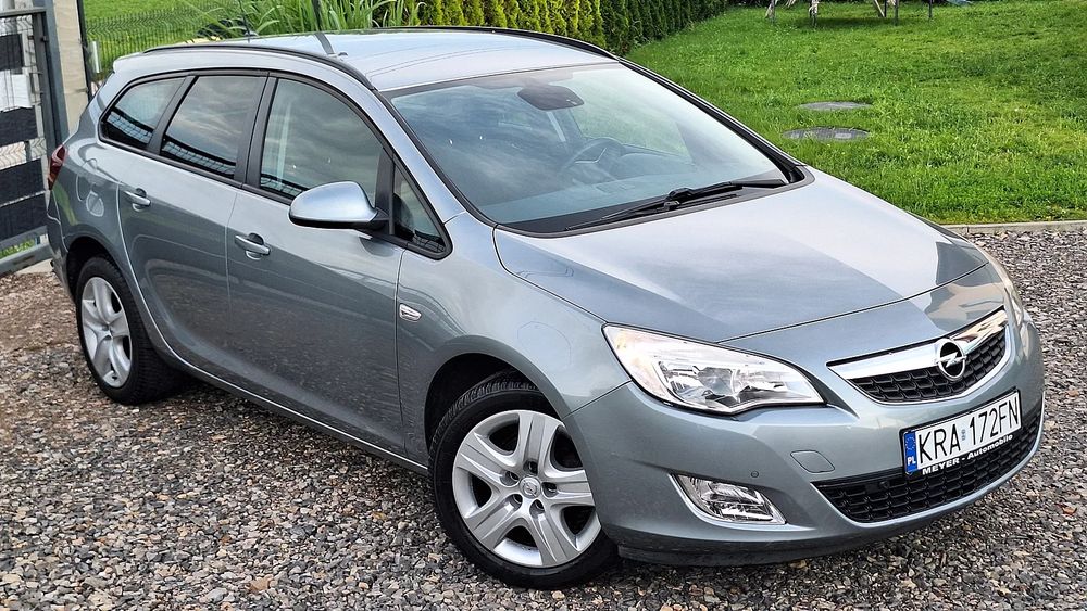 Opel Astra J (2009-2019) 1.4 Turbo 2011