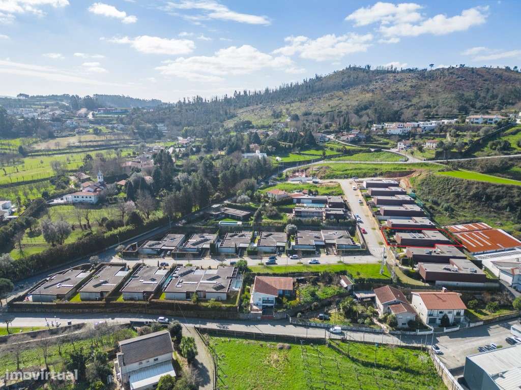 Moradia Exclusiva V4 com Piscina aquecida - Grande imagem: 4/54