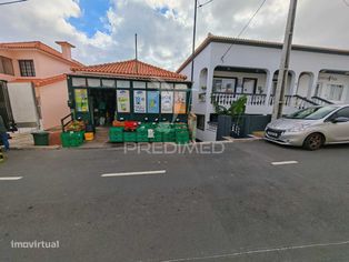 Imóvel Comercial à Venda no Centro do Caniçal - Grande imagem: 2/19
