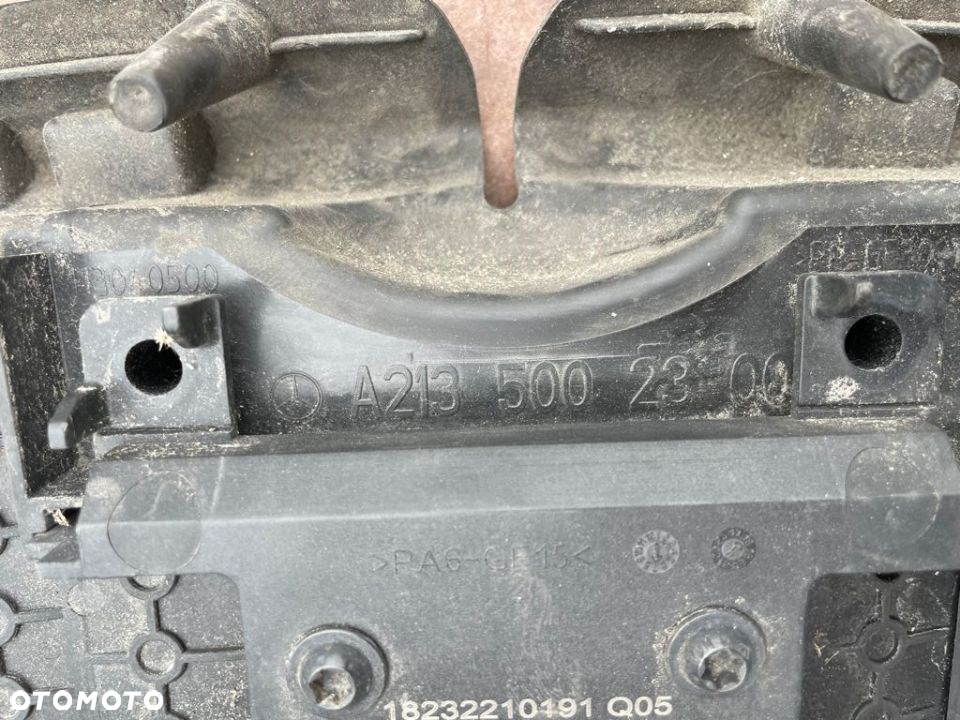 Kierownica powietrza żaluzja Mercedes W213 A2135002300 - 3