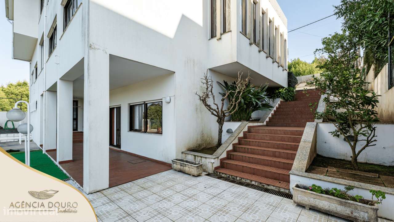 Moradia T5 com vistas Douro em Valbom, Gondomar-31