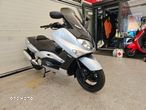 Yamaha Tmax - 15