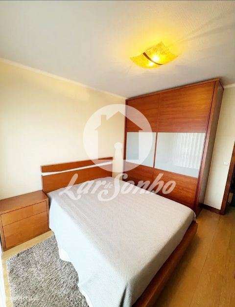 Apartamento T3, situado em Ermesinde  Espaçoso, luminoso e com loca...-12