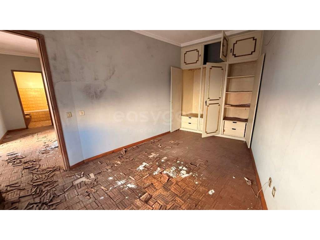 Prédio centro de Castelo Branco - Grande imagem: 4/19