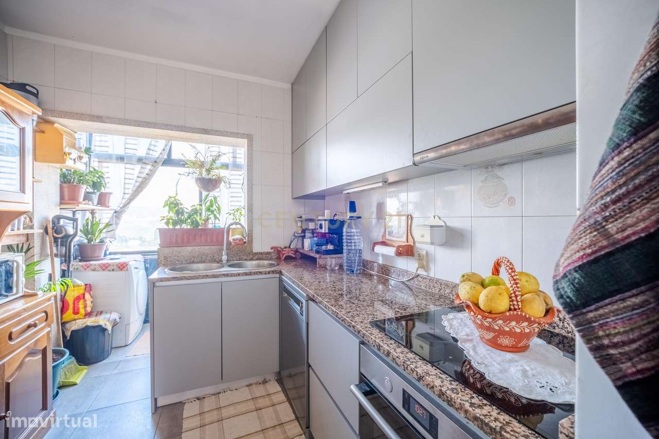 Apartamento T3 no Centro de Bem Viver (Feira Nova) em Marco de Canaves-4