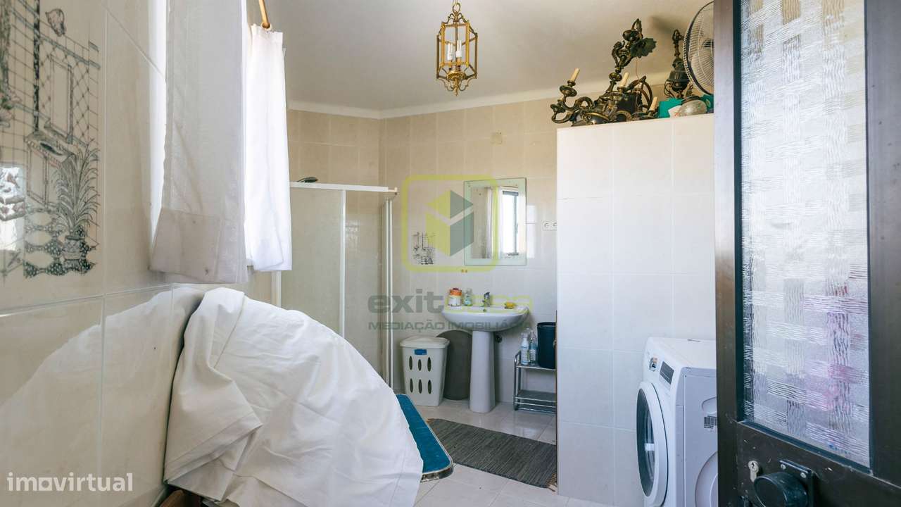 Moradia T4 com vistas deslumbrantes-41