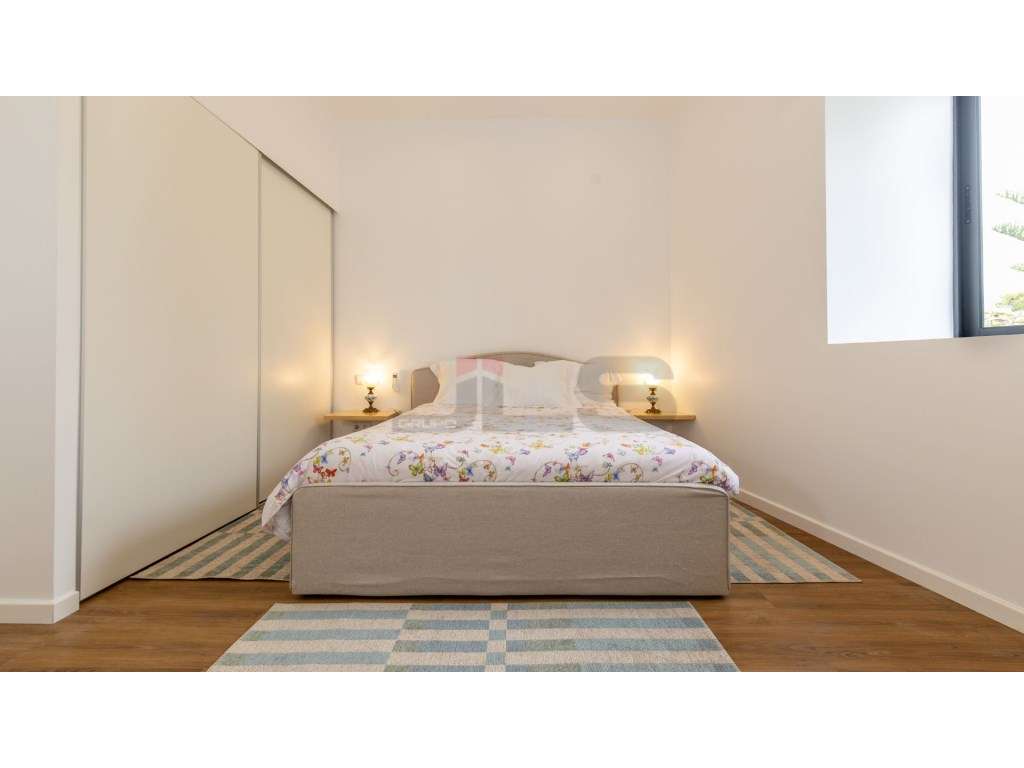 Moradia V4 com Apartamento T1 Anexo, Totalmente Remodelada - Centro...-9
