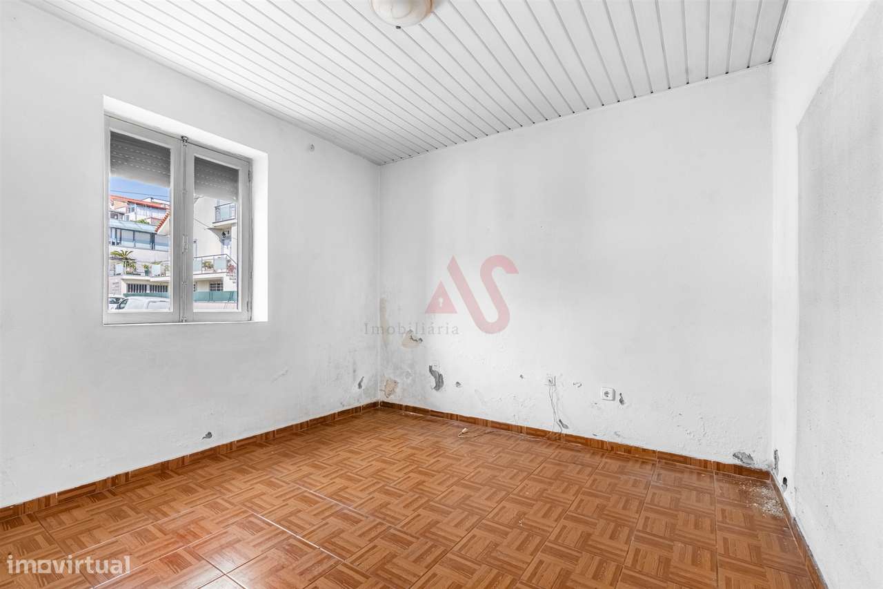 Moradia de Bairro para Reabilitar – Azurém, Guimarães - próxima da Uni - Grande imagem: 2/16
