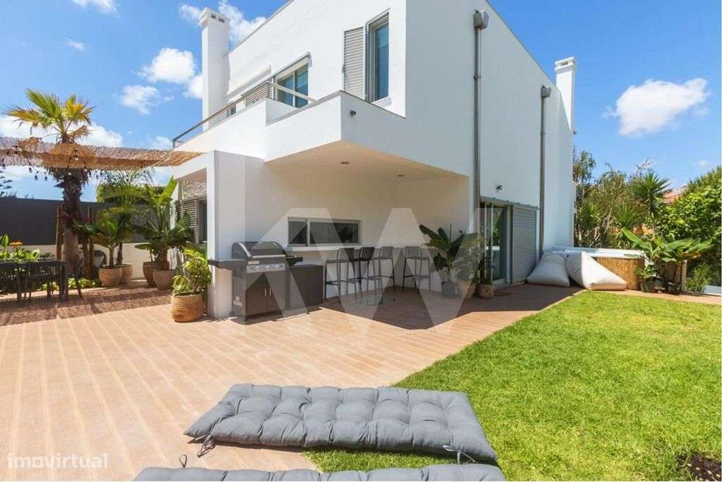 Moradia com dois jardins,  piscina e jacuzzi em Paço de Arcos - Grande imagem: 5/60