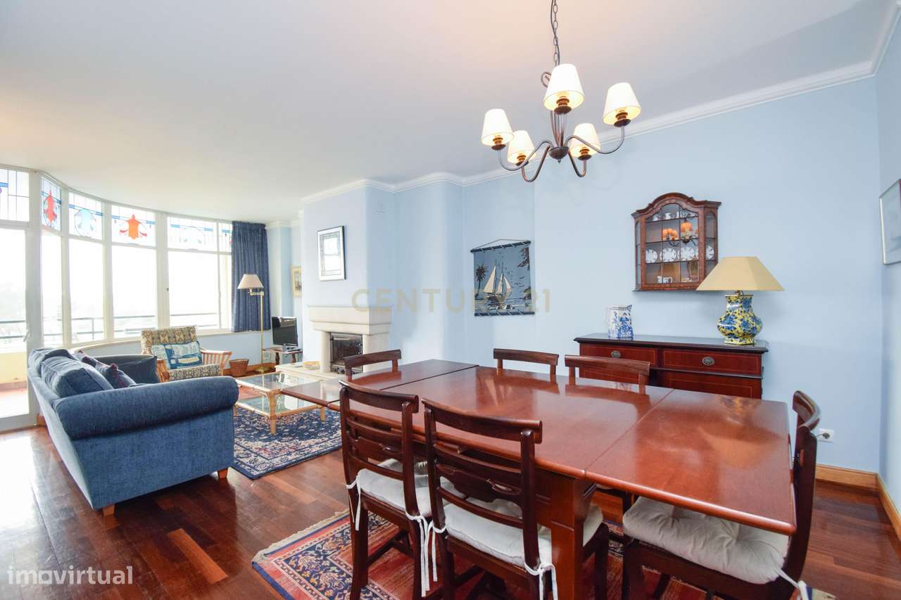 T2 com varanda, garagem e arrecadação – Cascais | Rua João Infante-8