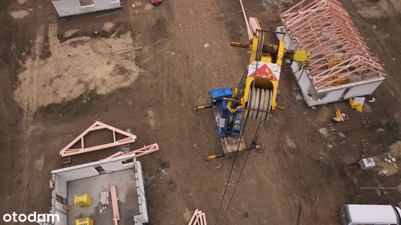 Dom wolnostojący jednorodzinny, klucze od ręki, asfalt, oświetlenie-13