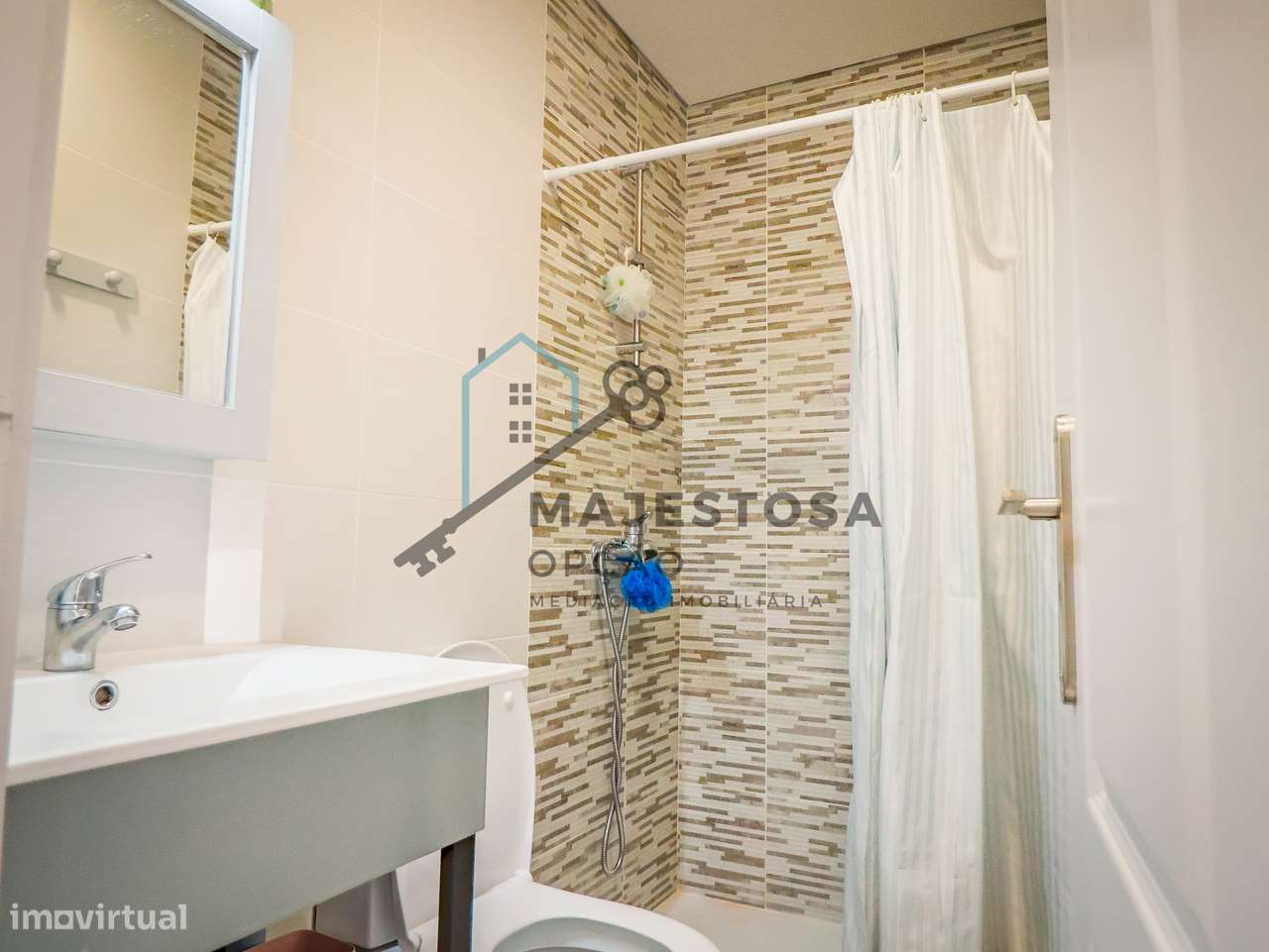 Moradia com 4 Apartamentos T1 — Gualtar, Braga-7