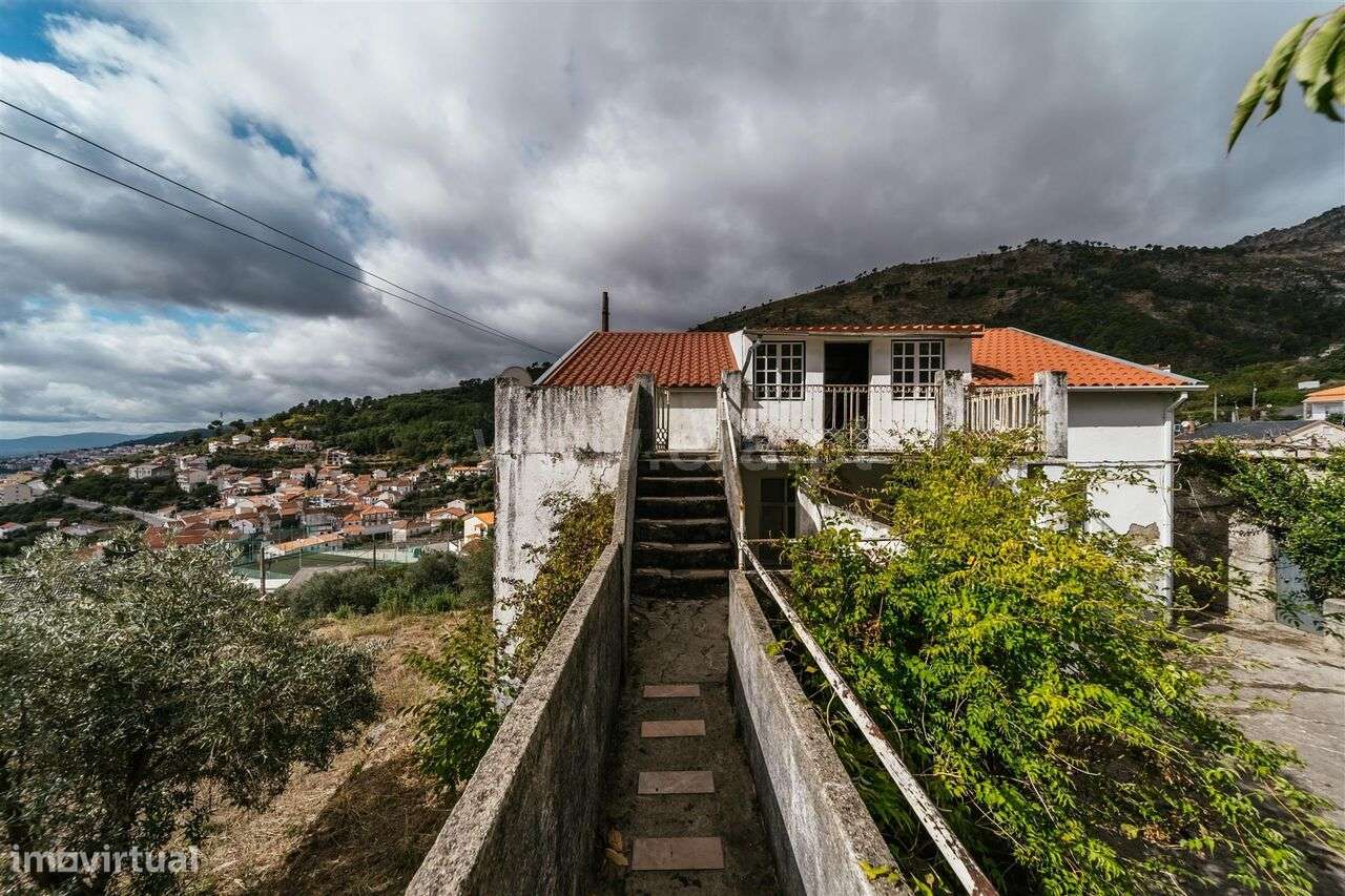 Moradia Isolada T6 / Covilhã, Vila do Carvalho - Grande imagem: 2/12