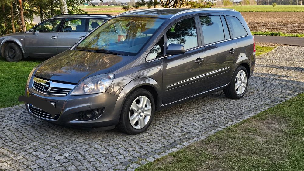 Opel Zafira B 1.8 Family Plus 2011