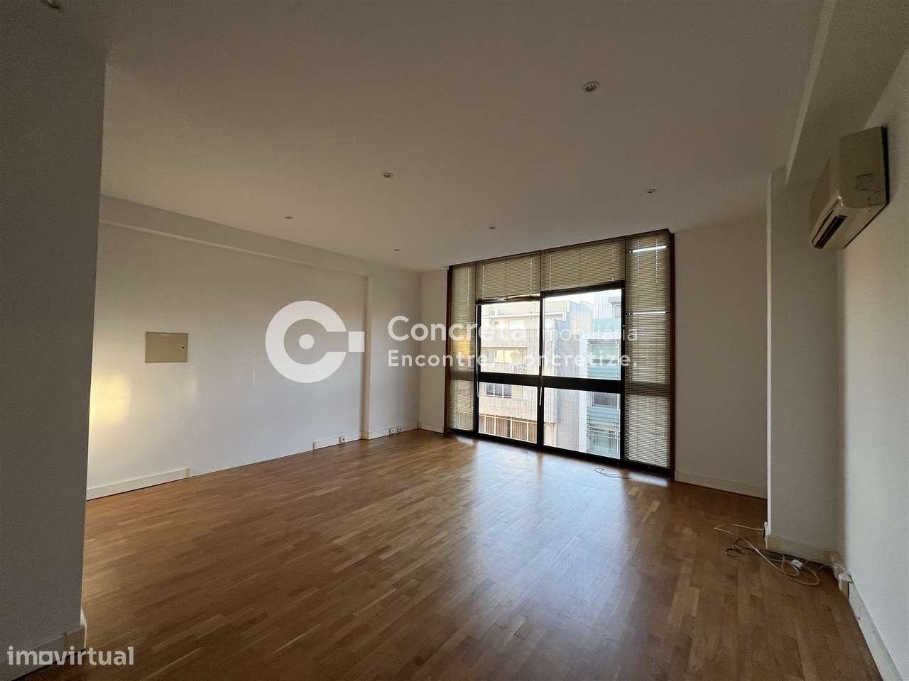 Escritório para arrendamento no Edf. Sobarcol III, no centro de Barcel - Grande imagem: 2/6