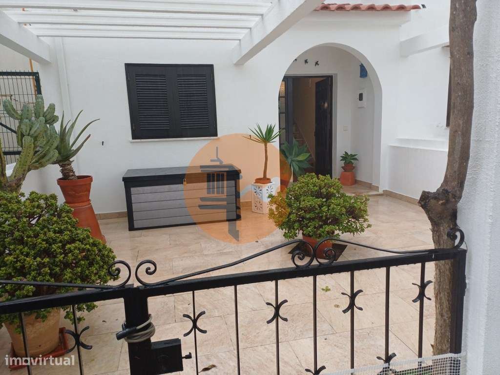 Elegante Moradia Mobilada a Poucos Minutos da Praia da Altura - Grande imagem: 4/25