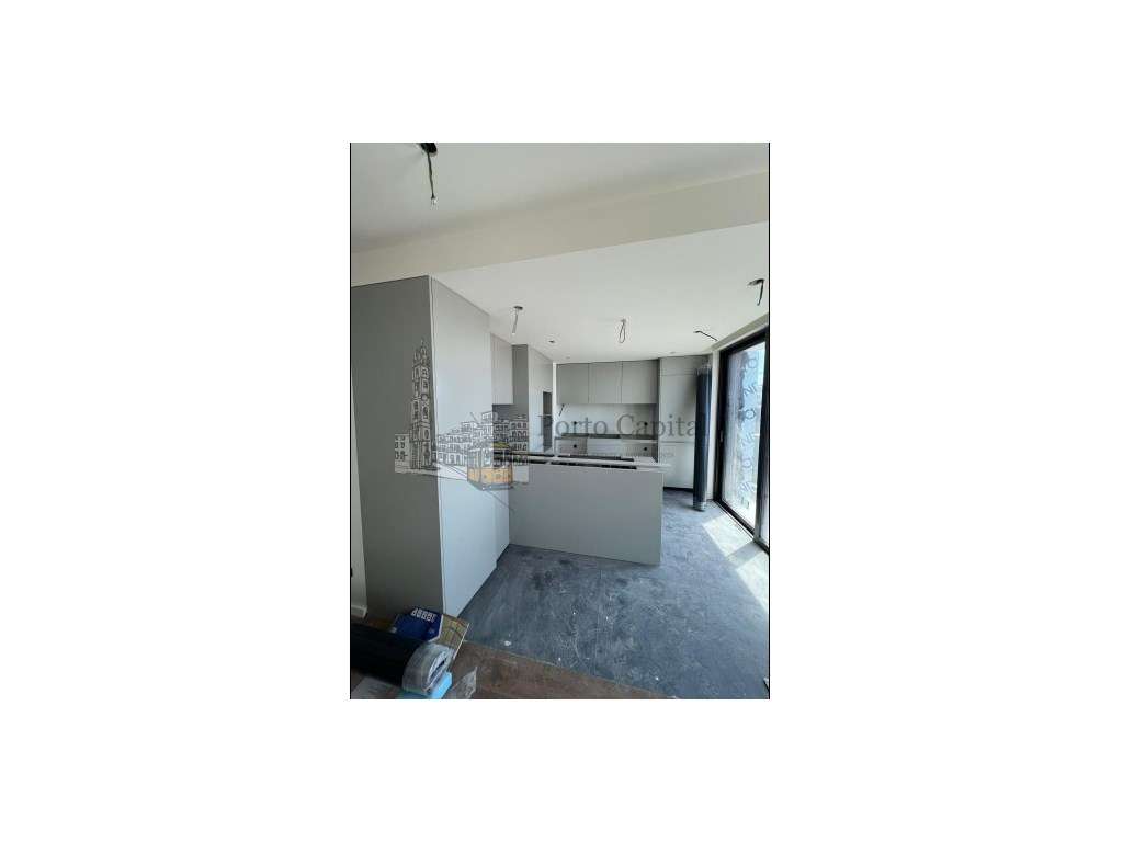 EXCELENTE APARTAMENTO T2 (1 SUITE) COM VARANDA E LUGAR DUPLO DE GAR... - Grande imagem: 4/27