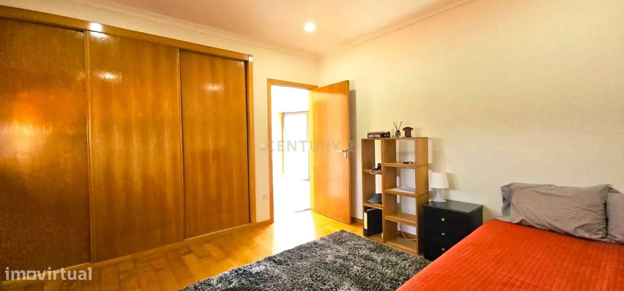 Moderna Moradia T4 com Piscina em Aldreu, Barcelos-24