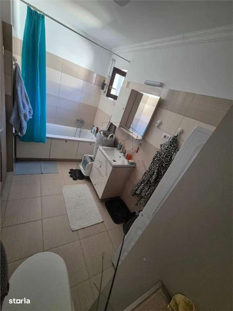 GIROC - 3 CAM - ETJ.1 - LOC PARCARE - BLOC - VILA - SPATIOS - ZONA EXC - Imagine principală: 4/4