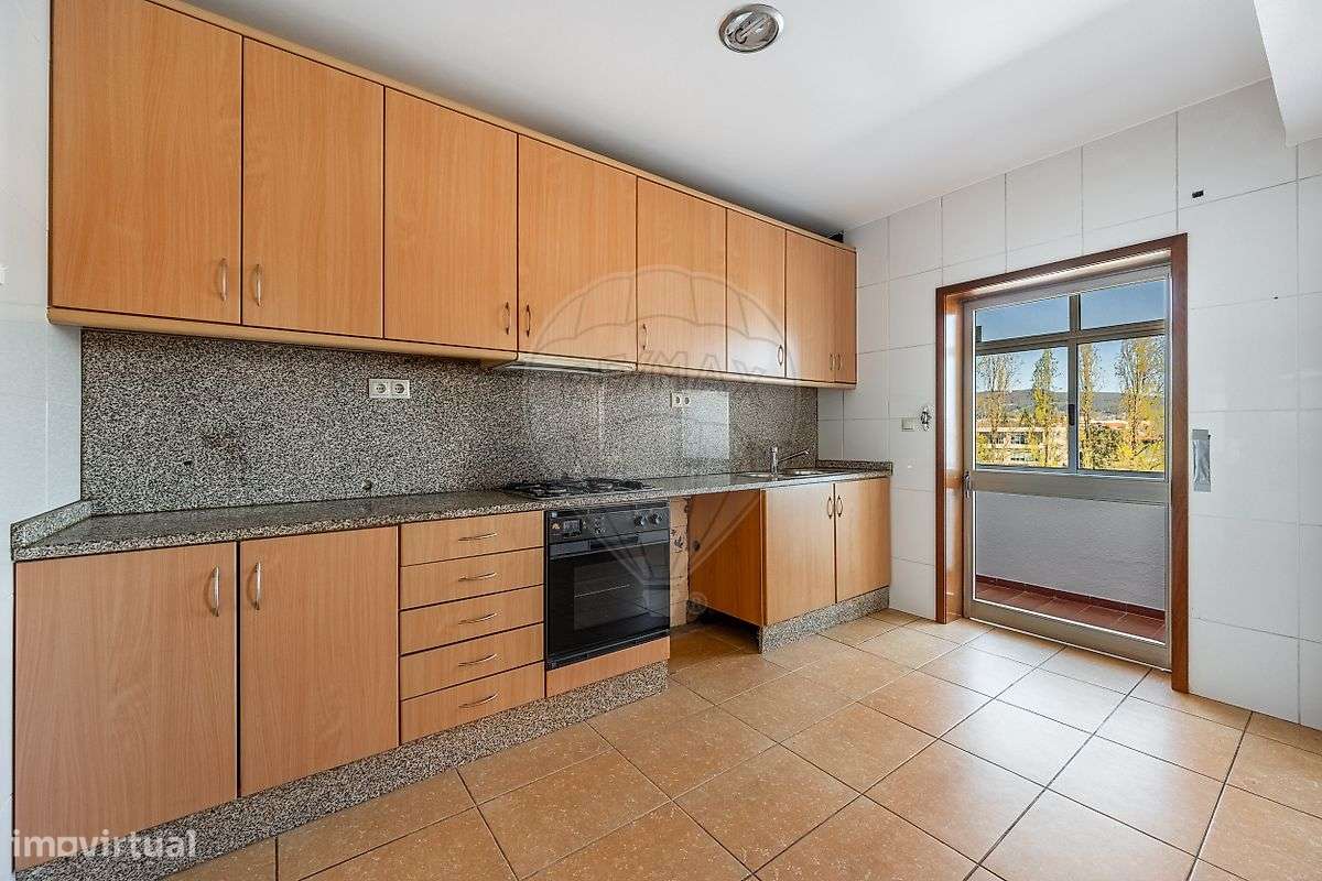 Apartamento T2 no centro da vila das Taipas, Guimarães! - Grande imagem: 5/24